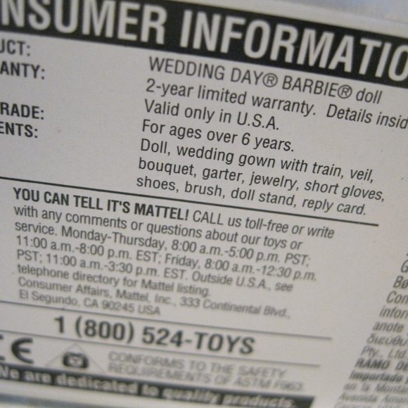 Wedding Day Barbie - Dated 1996 -  Red Head Barbie. - Picture 5 of 10